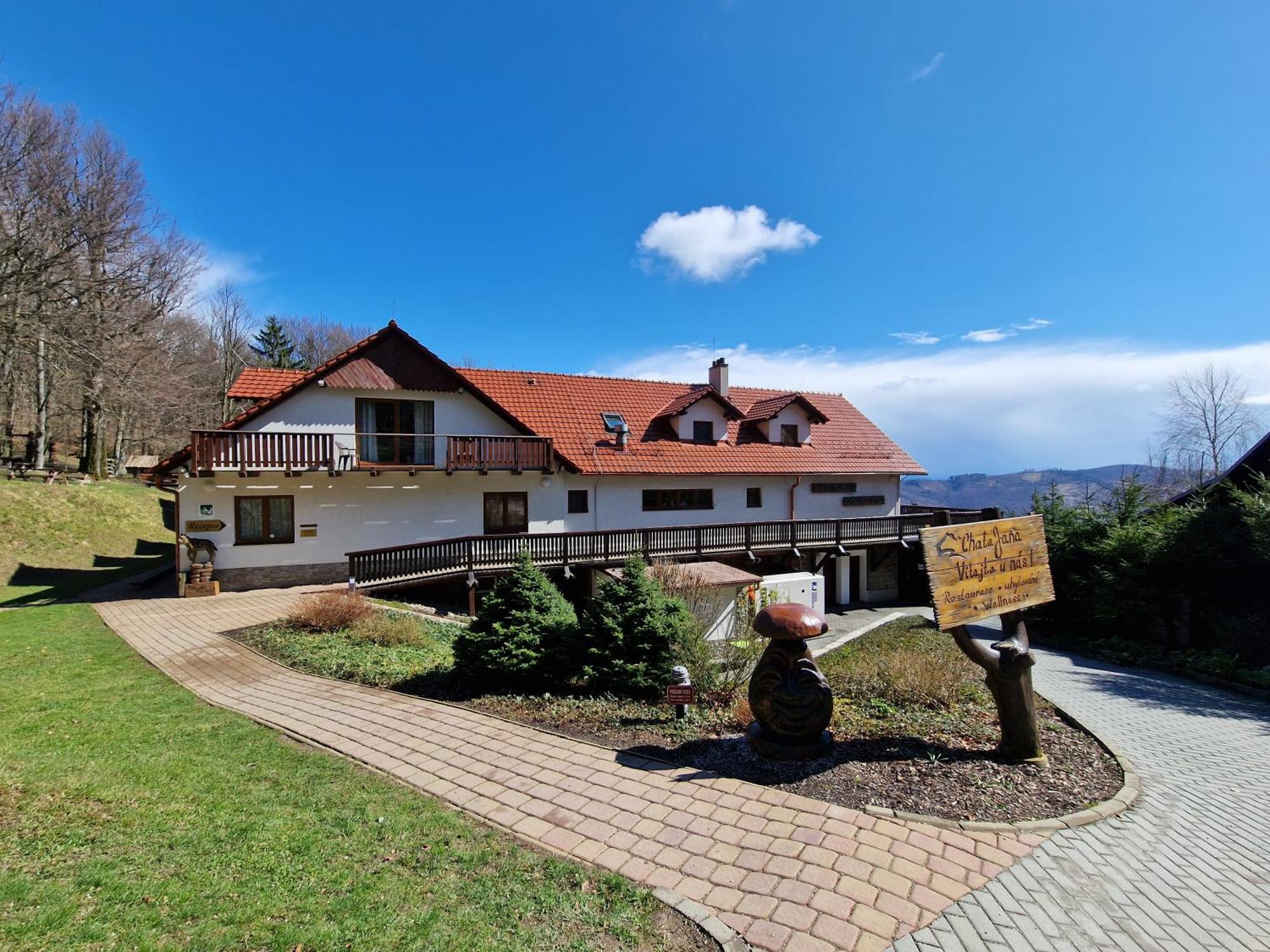Wellness Hotel Chata Jana Lopeník Exterior photo